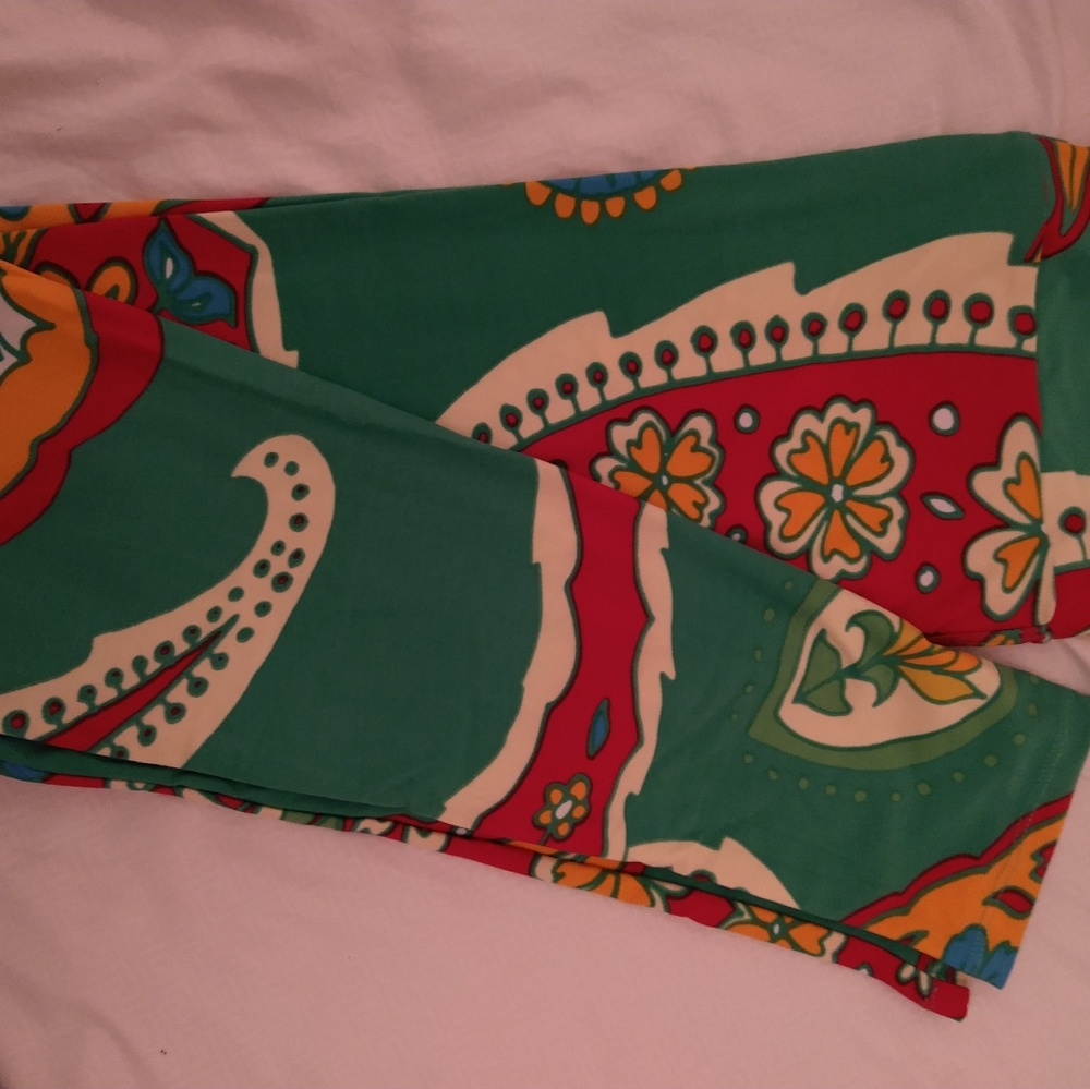Lularoe HTF Paisley OS leggings